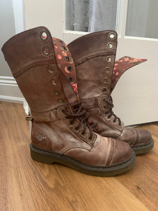 Dr. Martens Shoes - Dr. Martens Triumph Aimilita